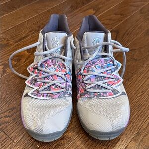 Nike Kyries Boys size 7.